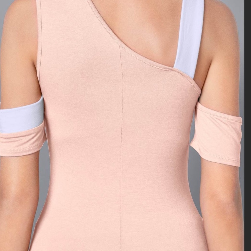 Top Color Block Blush and White color Size M Brand New in Original packaging - Picture 3 of 7